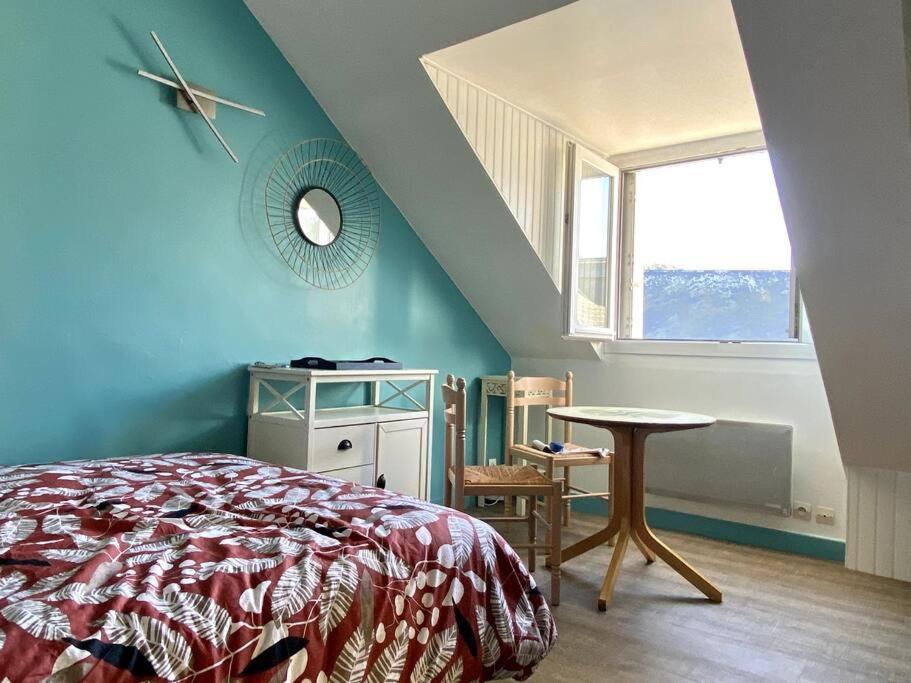 L'Appartement De La Place Saint-Valery-en-Caux Luaran gambar